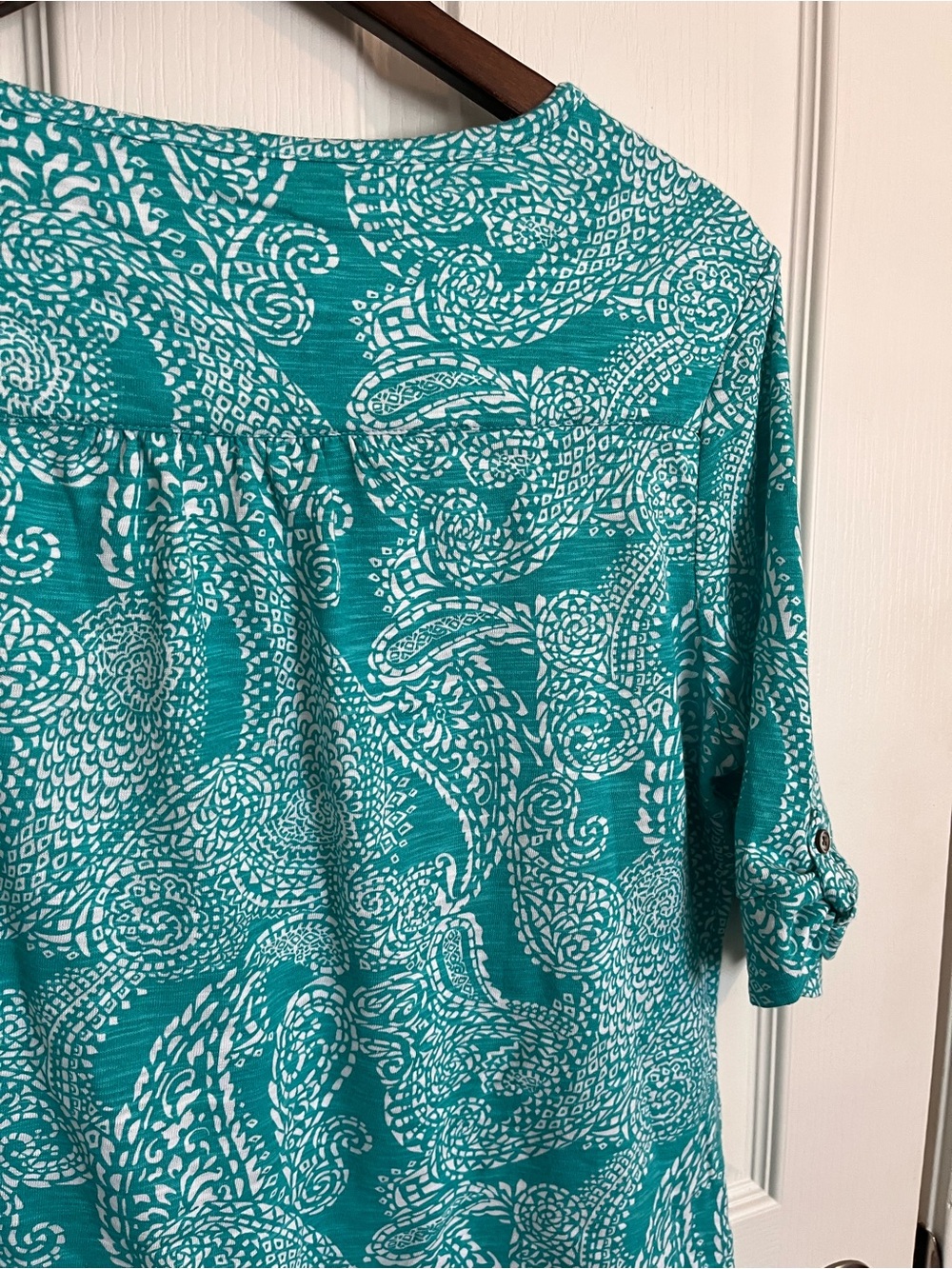 Chico's Teal White Paisley V Neck Cotton Modal Top Blouse Shirt Size 1 Medium - Picture 11 of 12